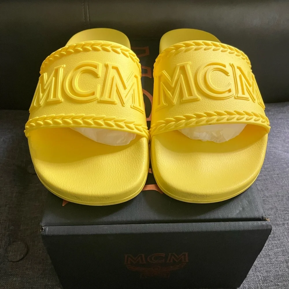 MCM Vibrant Yellow Slides - Picture 2 of 8